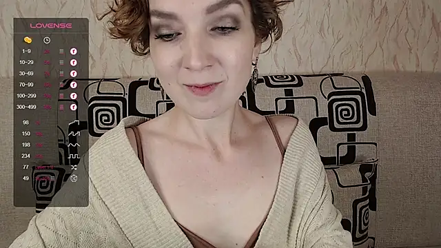 TinaWince online show from September 27, 2025, 4:50 am