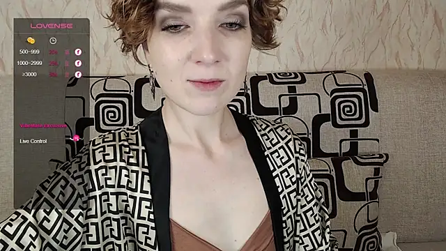 TinaWince online show from October 11, 2025, 4:55 am