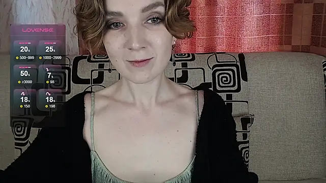 Snapshot of TinaWince chatting on May 10, 2026, 5:01 am TinaWince online show from May 10, 2026, 5:01 am