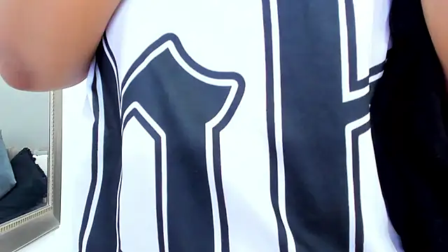  alaiasmile  online show from January 29, 2025, 1:27 am