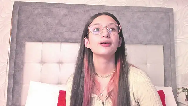 Snapshot of dafne_bss chatting on June 11, 2026, 11:03 pm dafne bss online show from June 11, 2026, 11:03 pm