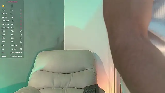 Valentinoford online show from February 21, 2025, 2:50 am