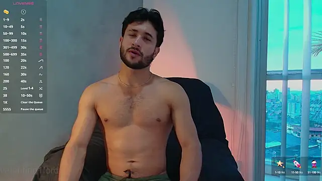 Valentinoford online show from March 18, 2025, 10:58 pm