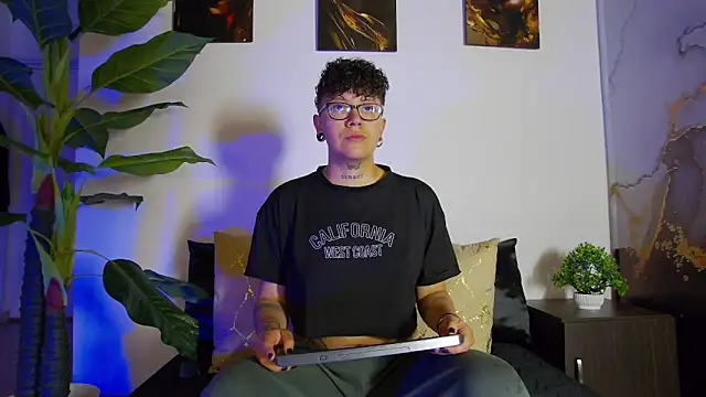 alex noa online show from April 4, 2026, 5:32 pm