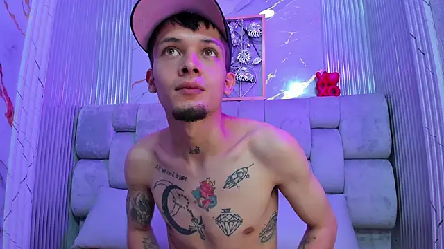 kendalltaylorr online show from February 22, 2025, 3:34 am