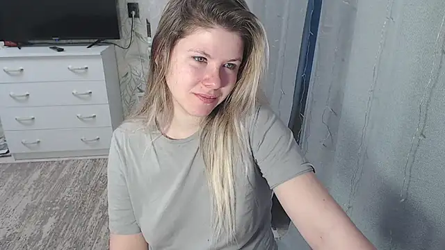 Snapshot of MelissaXKinky chatting on February 4, 2025, 2:39 am MelissaXKinky online show from February 4, 2025, 2:39 am