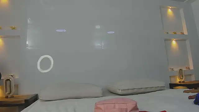 Dalia-Prada online show from March 25, 2026, 3:45 am