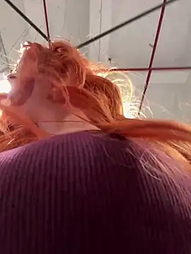 Snapshot of Teya_moon_ chatting on May 29, 2026, 7:39 am Teya moon online show from May 29, 2026, 7:39 am
