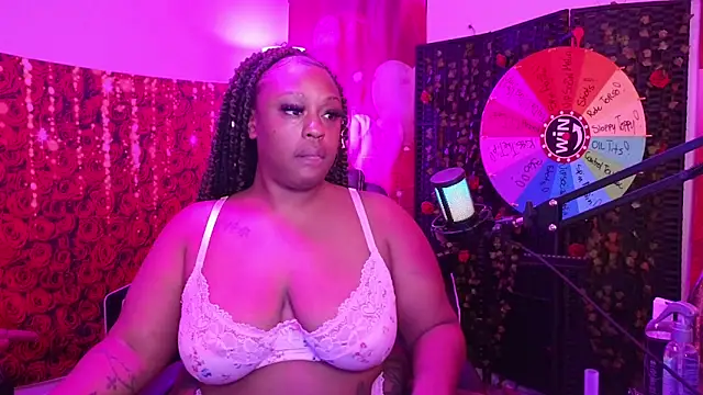 Snapshot of cheriserozequeen chatting on May 4, 2026, 6:15 pm cheriserozequeen online show from May 4, 2026, 6:15 pm