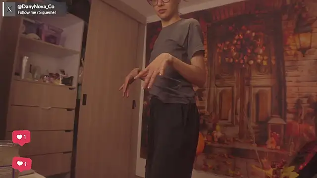 DanyNova Co online show from September 22, 2025, 9:06 pm