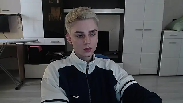 angryzan online show from March 3, 2025, 8:49 am