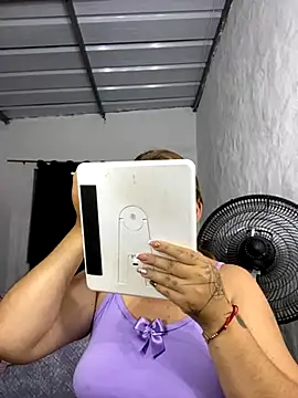 Sofia Queen17 online show from October 1, 2025, 10:43 am