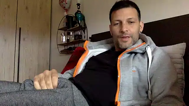 goroasroma90 online show from April 1, 2026, 3:53 pm