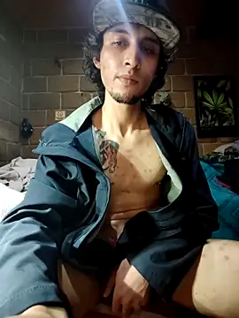 Pitudo20cmm online show from September 9, 2025, 7:52 am