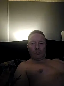 Snapshot of walker1979 chatting on October 31, 2025, 8:43 pm walker1979 online show from October 31, 2025, 8:43 pm