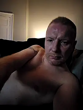 Snapshot of walker1979 chatting on December 19, 2025, 10:17 pm walker1979 online show from December 19, 2025, 10:17 pm