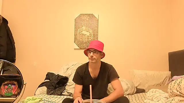 Snapshot of hailzeffn chatting on January 6, 2026, 11:29 pm hailzeffn online show from January 6, 2026, 11:29 pm