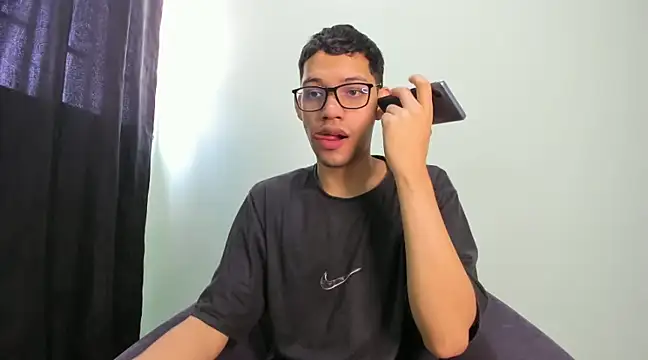 Snapshot of Diego-Monsalve chatting on January 22, 2025, 4:44 pm Diego-Monsalve online show from January 22, 2025, 4:44 pm