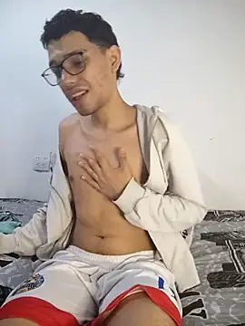 Snapshot of Diego-Monsalve chatting on March 19, 2025, 6:01 pm Diego-Monsalve online show from March 19, 2025, 6:01 pm