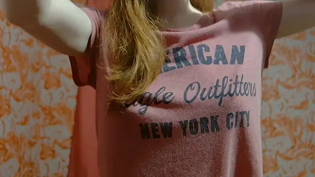 strawberrysmoothie online show from January 19, 2025, 1:21 am