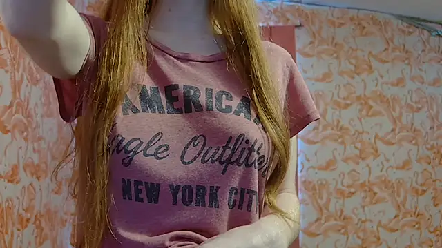 strawberrysmoothie online show from November 26, 2025, 6:53 pm