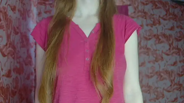 strawberrysmoothie online show from June 10, 2026, 4:39 pm