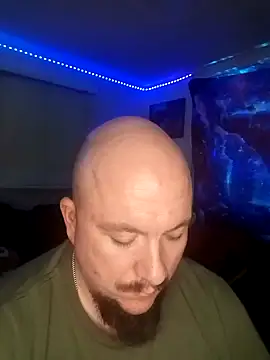 Snapshot of Spunonymous chatting on January 1, 2025, 9:07 am Spunonymous online show from January 1, 2025, 9:07 am