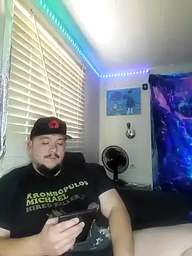 Snapshot of Spunonymous chatting on January 8, 2025, 8:07 pm Spunonymous online show from January 8, 2025, 8:07 pm