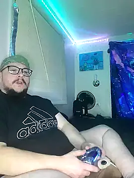 Snapshot of Spunonymous chatting on February 7, 2025, 5:20 am Spunonymous online show from February 7, 2025, 5:20 am