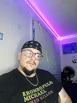 Snapshot of Spunonymous chatting on February 23, 2025, 11:55 am Spunonymous online show from February 23, 2025, 11:55 am