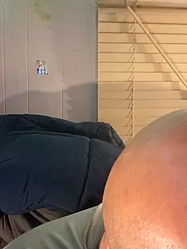 Snapshot of Spunonymous chatting on September 29, 2025, 3:22 am Spunonymous online show from September 29, 2025, 3:22 am