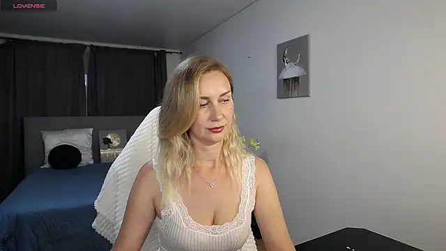 Snapshot of Vanessa_Nowak chatting on June 30, 2026, 5:25 pm Vanessa Nowak online show from June 30, 2026, 5:25 pm