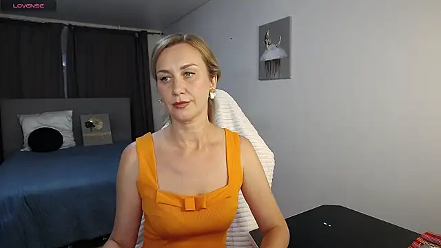 Snapshot of Vanessa_Nowak chatting on July 1, 2026, 5:34 pm Vanessa Nowak online show from July 1, 2026, 5:34 pm