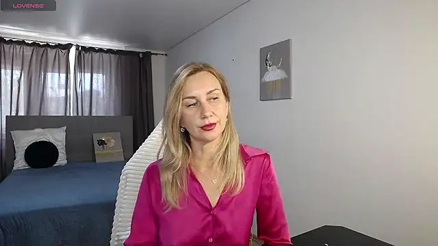 Snapshot of Vanessa_Nowak chatting on July 12, 2026, 6:59 am Vanessa Nowak online show from July 12, 2026, 6:59 am
