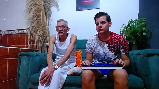 Leon hot X online show from February 7, 2025, 5:10 am