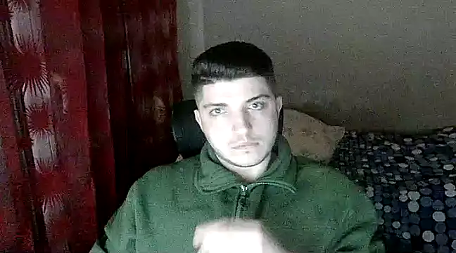 BoiWhore online show from December 28, 2024, 11:05 pm