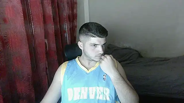 BoiWhore online show from September 30, 2025, 4:34 pm