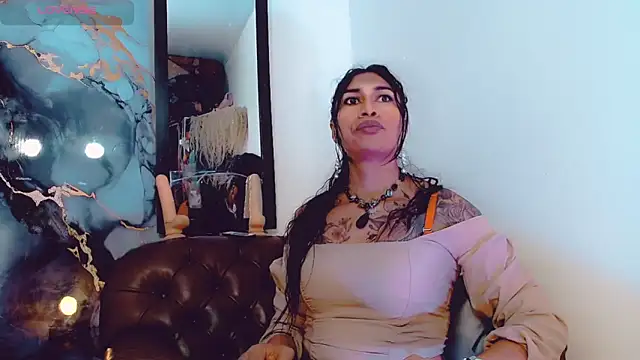 khiara moretti online show from November 7, 2025, 11:10 am