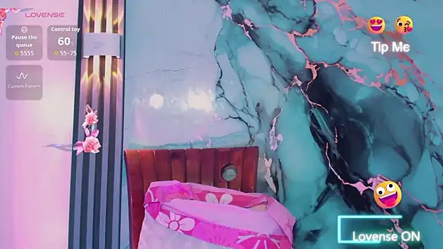 khiara moretti online show from February 9, 2026, 11:36 am