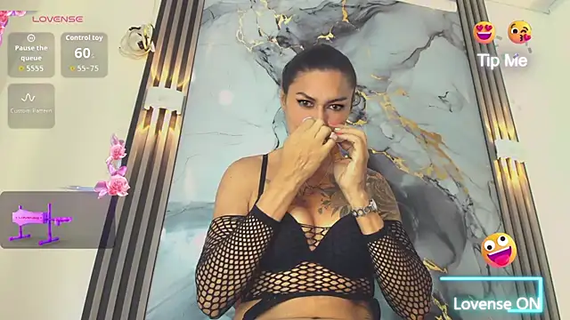 khiara moretti online show from February 11, 2026, 11:48 am