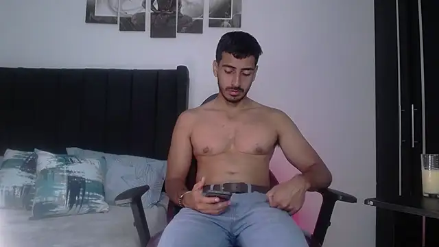 muscle ares online show from March 11, 2025, 11:44 am