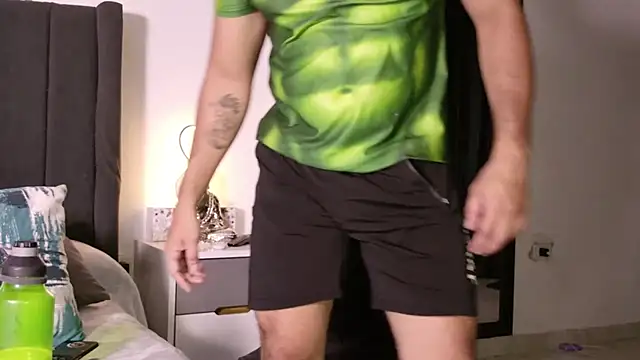 Snapshot of muscle_ares chatting on February 2, 2026, 11:58 pm muscle ares online show from February 2, 2026, 11:58 pm