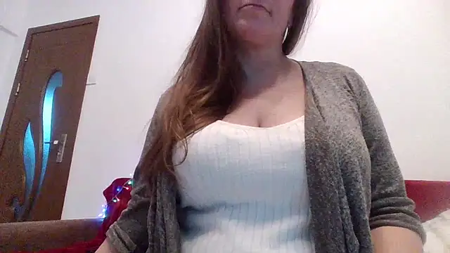 Snapshot of Alisa_Dolores chatting on November 26, 2025, 2:29 pm Alisa Dolores online show from November 26, 2025, 2:29 pm