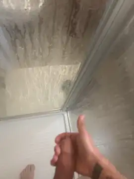 Snapshot of LucaDonna998 chatting on December 19, 2024, 10:32 pm LucaDonna998 online show from December 19, 2024, 10:32 pm