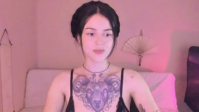 phoenix xx online show from April 12, 2026, 9:09 pm