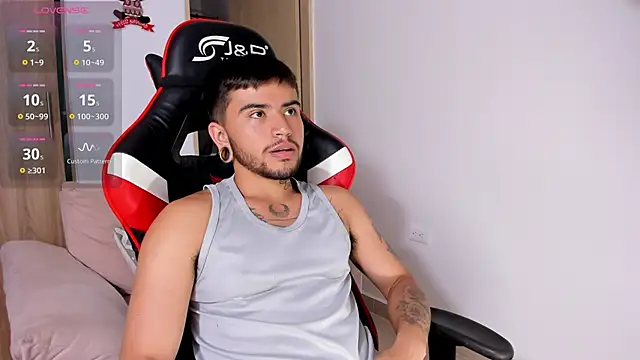 ftmphilip  online show from December 9, 2024, 10:20 pm