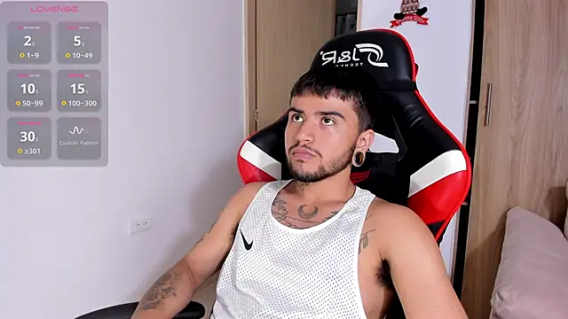 ftmphilip  online show from December 14, 2024, 9:56 pm