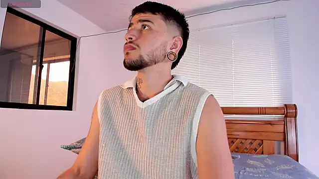 ftmphilip  online show from October 1, 2025, 8:04 pm