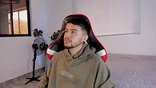 ftmphilip  online show from October 25, 2025, 12:13 pm