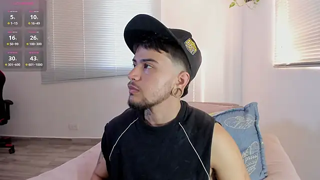 ftmphilip  online show from April 1, 2026, 1:12 pm